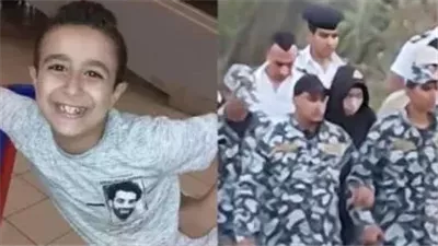 جريمة الإسماعيلية.. والدة قاتل زميله تطالب بإعدام ابنها بنفسها