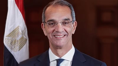 وزير الاتصالات يعلن استثمارات كبرى بشبكات المحمول