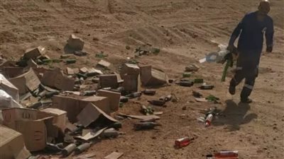 إصابة 4 بحادث انقلاب سيارة محملة بالمشروبات الروحية 