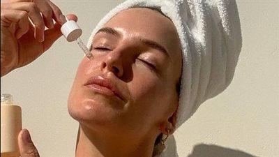 سيروم طبيعي منزلي يحارب التجاعيد ويزيد نضارة البشرة