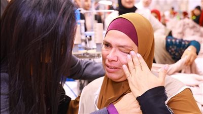 وزيرة التضامن تتفقد مشروعات مصنع الغزل بالفيوم