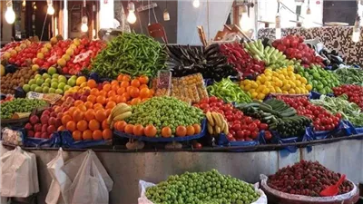 استقرار أسعار الخضراوات والفاكهة في سوق العبور اليوم السبت