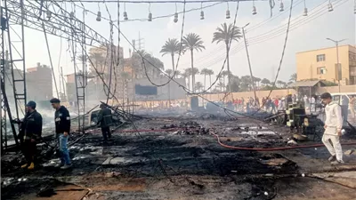 «السيطرة على حريق خيمة رمضانية».. كارثة أمام «بوابة توشكي»