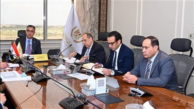 وزير التموين يعقد اجتماعاً موسعاً بشأن «المنحة الإضافية» وضمان انتظامها