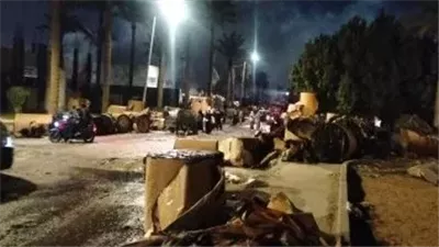 إصابة 10 أشخاص إثر حريق هائل بشركة تعبئة وتغليف بالعاشر من رمضان