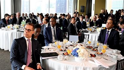 رئيس الوزراء يستعرض جهود تعزيز العمل متعدد الأطراف ودعم السلام ومنع الصراعات