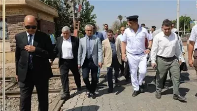 محافظ بني سويف يتفقد مزلقانات السكك الحديدية ويوجه بتوسعة مداخلها ومخارجها